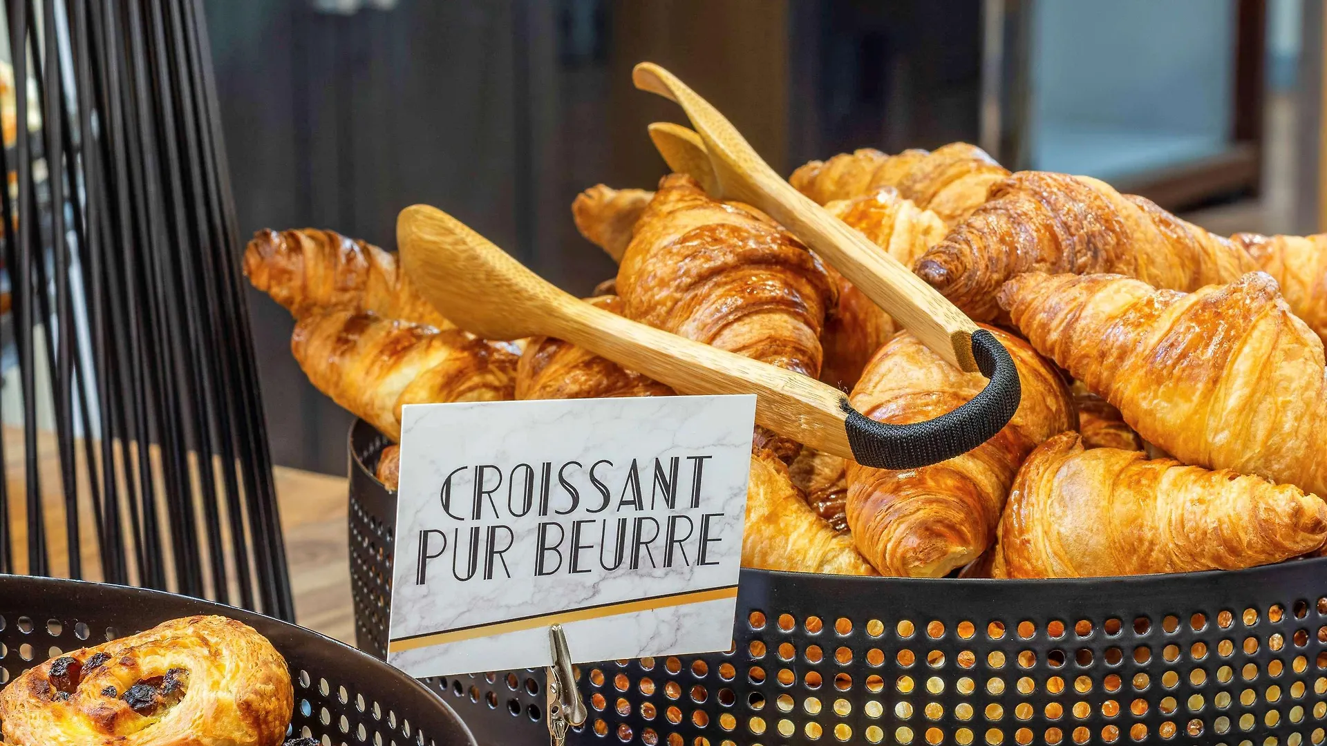 Hotel Mercure Montparnasse Pasteur 4*