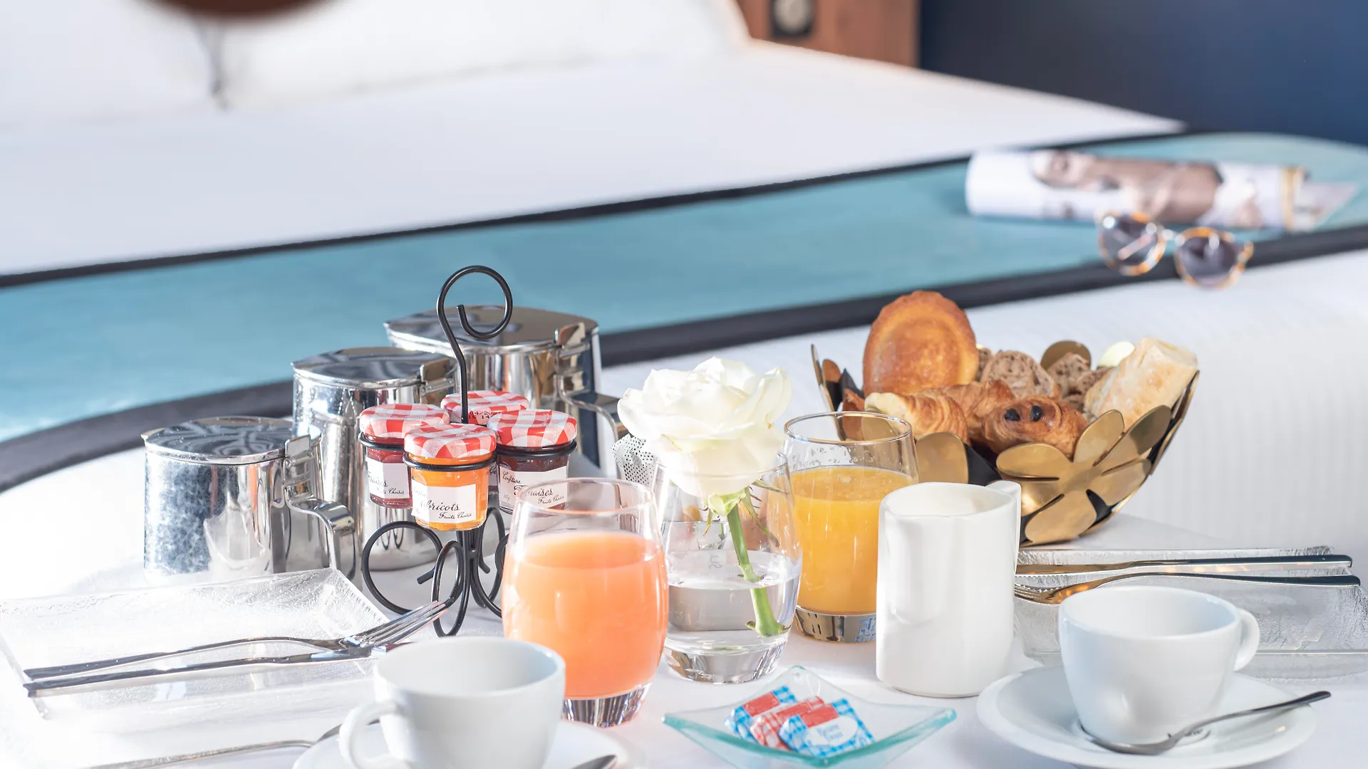 Mercure Montparnasse Pasteur Hotel 4*