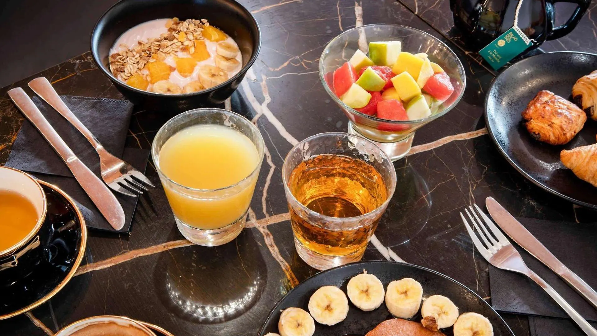 Mercure Montparnasse Pasteur Hotel 4*