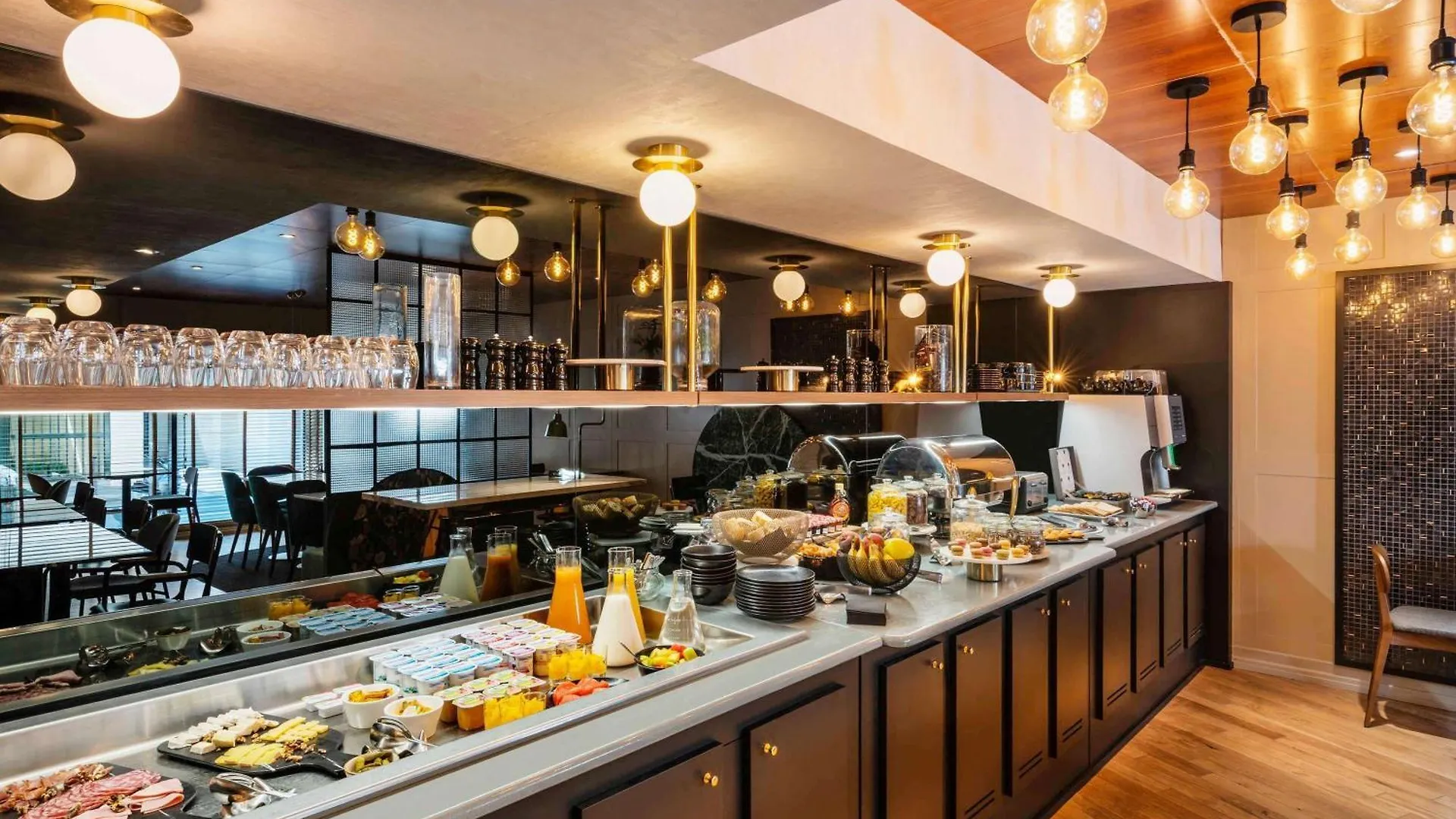 Hotel Mercure Montparnasse Pasteur