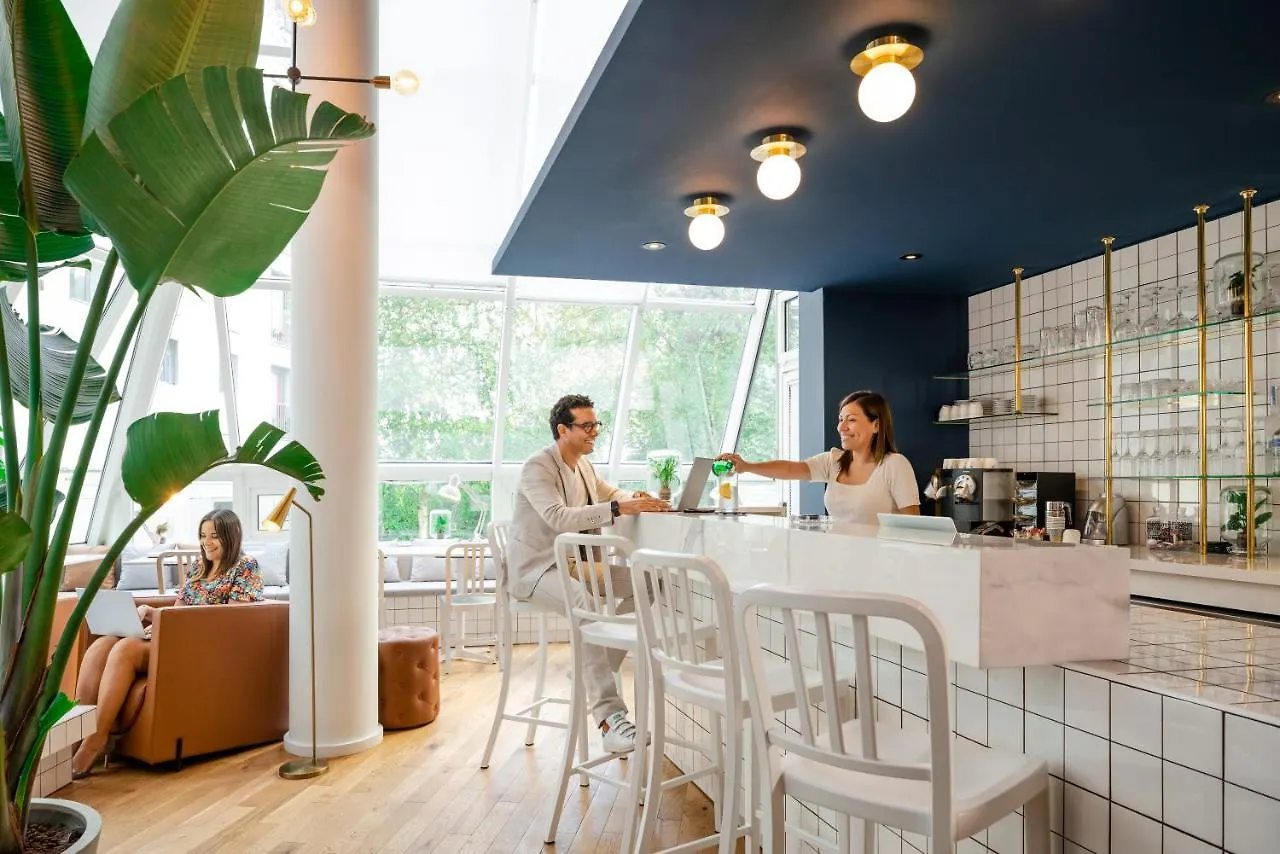 Otel Mercure Montparnasse Pasteur 4*