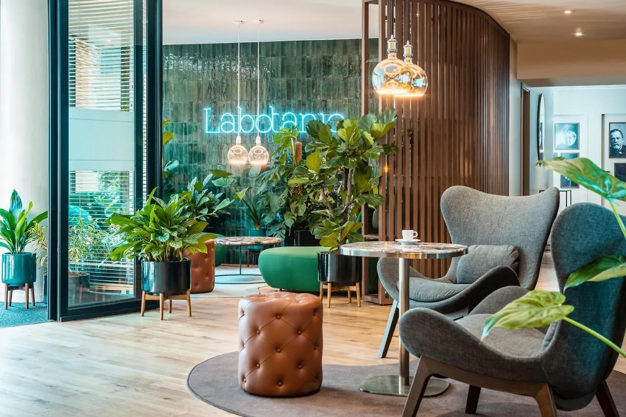 Otel Mercure Montparnasse Pasteur 4*