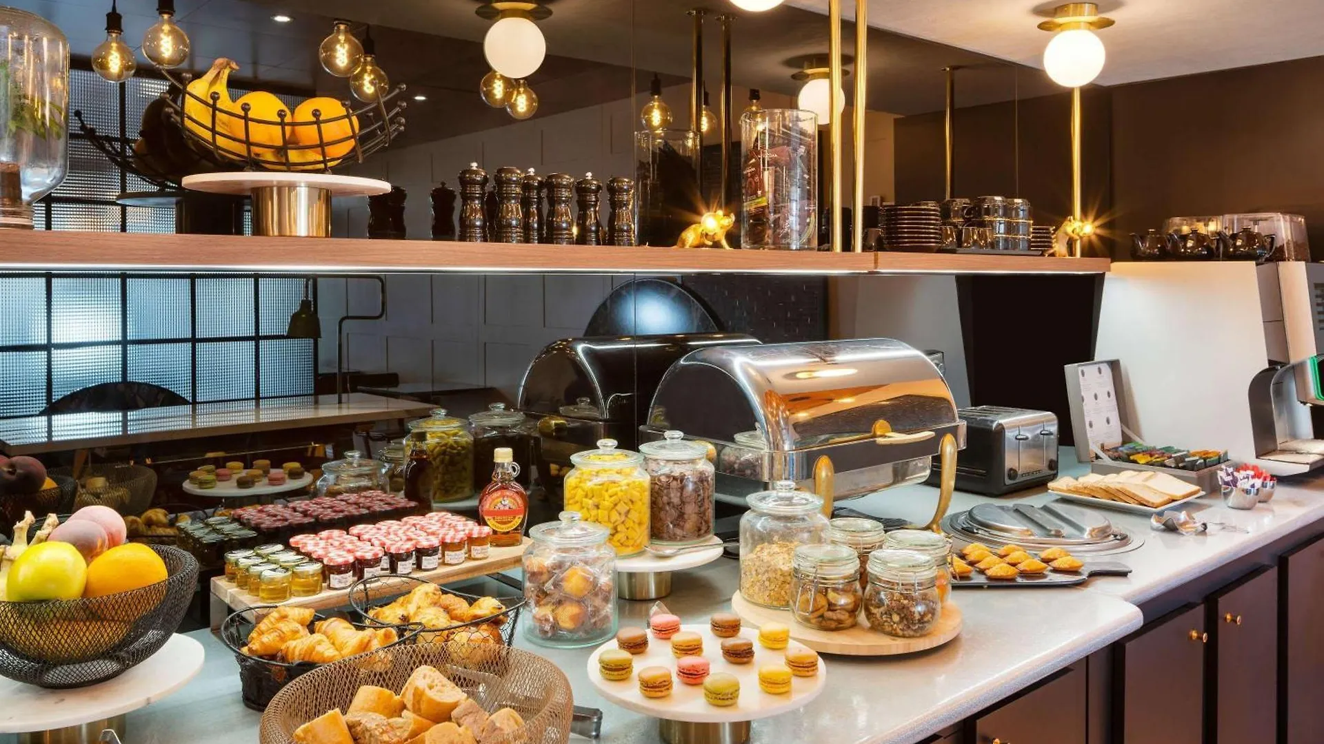 Mercure Montparnasse Pasteur Otel 4*